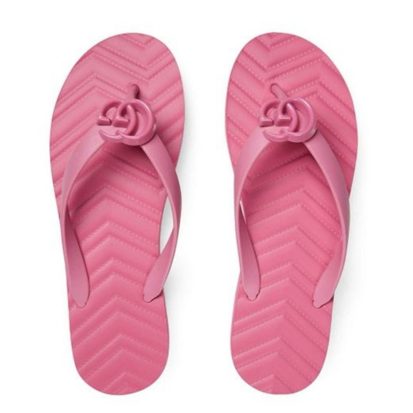 GUCCI Pascar Flip Flops in Chevron Rubber Pink - Picture 4 of 10